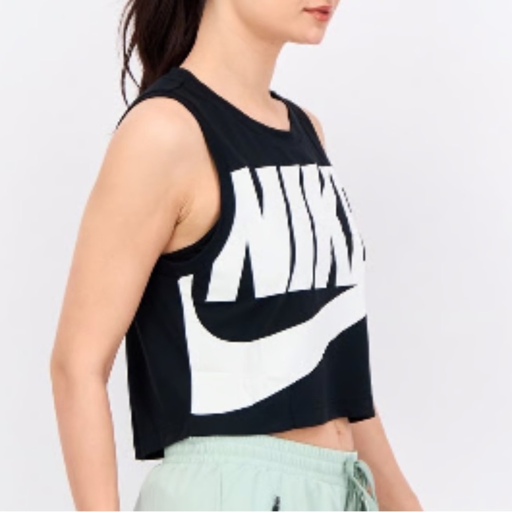 Nike Women's Sportswear Essential Crop
Logo Tank Top Black & White Small - Picture 2 of 5